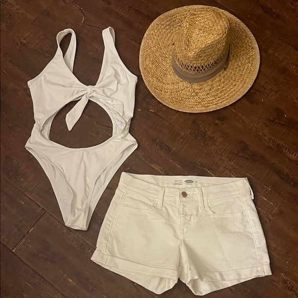 Old Navy Other - Cute beach outfit bundle white cheeky swimsuit
